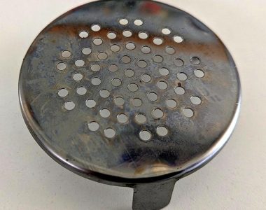 GRILLE INOX DU BAS DE L'ENFUMOIR